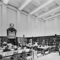 Prazne stolice u biblioteci, Biblioteka Johna Hay, Brown University, Rhode Island, USA Poster Print
