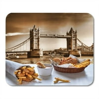 Britanska riba i čips protiv mosta toranj u Londonu Engleska Kuhinja ručak Mousepad jastučić za miš