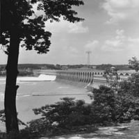 Hidroelektrana na rijeci, Wilson Dam, Tennessee Valley Title, Alabama, USA Poster Print